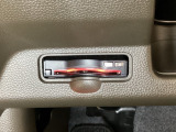 ハンドルの左下にETCがついています。高速道路の料金所の通過も楽々です。 カードの取り出しもしやすい場所についています。