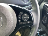 Hondaセンシングの機能のひとつ、アダプティブクルーズコントロール付!アクセルから足を離しても設定したスピードと前車との車間を保ち走行してくれます!車線維持もアシスト☆高速道路で疲労軽減ですね☆