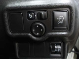 運転席から左右のドアミラーの開閉が可能です♪駐車場でのドアミラーの折り畳みが簡単です♪