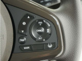 ◆アダプティブクルーズコントロール◆予め設定した車速内でクルマが自動的に加減速。前走車との適切な車間距離を維持しながら追従走行します。【LKAS】車線維持支援システムでステアリング操作を支援。