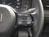 Hondaセンシングの機能のひとつ、アダプティブクルーズコントロール付!アクセルから足を離しても設定したスピードと前車との車間を保ち走行してくれます!車線維持もアシスト☆高速道路で疲労軽減ですね☆