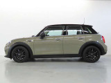 MINIオーナーのために設計されたオリジナルのMINI自動車保険がございます。車のことは全ておまかせください。