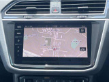 スマートフォン用アプリ[Apple CarPlay][Android Auto]対応の純正ナビ Discover Pro を装備、ラジオのほか、USB、Bluetoothハンズフリー通話にも対応。