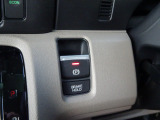 電子パーキング&ブレーキホールド機能も装備されており、より一層の安全運転をサポートいたします♪