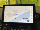 【10.5インチナビ】高級感とインパクトのある大画面ナビを装備。各種オーディオ操作はもちろん、スマホ連携もできる利便性の高いナビです♪