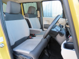 運転席の高さを変更できるので、体格に合わせた位置で運転できます!