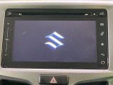 【メーカー純正ナビ】インテリアに溶け込むスタイリッシュな「専用設計」メーカーナビを装備♪視認性や操作性など基本性能にも優れ、より上質なカーライフをお楽しみいただけます。