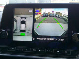 【アラウンドビューモニター】空から見下ろした映像がナビ画面にて確認可能です。駐車もラクラクですよ♪