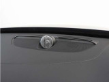 【Bowers&Wilkins】世界のオーディオファン垂涎のプレミアムサウンドシステムを搭載。コンサートホールのベストポジションに相当する音場空間を忠実に再現。乗る人すべてに驚きの音響体験を提供します