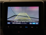 バックカメラ搭載です!車庫入れが苦手な人はもちろん、車両感覚に自信がある人にもお勧めです!見えない箇所が見えるようになるので、低い障害物や隠れてしまっている子供の存在等にも気付く事が出来ます。
