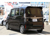 お手頃価格でN-BOXカスタムが入荷いたしました。