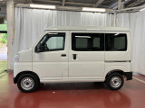 【スマートアシスト搭載車】 衝突回避支援ブレーキ機能(対車両・歩行者)、衝突警報機能(対車両・対歩行者)、誤発信抑制制御機能などの機能で安全な運転をサポートします