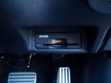 ETCは運転席の下側に装備されています