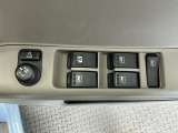 室内からミラーの開閉が可能な電動格納ミラーです!