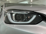 LEDヘッドライトは、点灯の瞬間から最大光量を発揮し、突然暗くなるトンネルなどでの安定感を高めます。