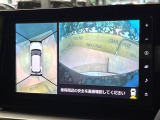 【パノラマモニター】専用のカメラにより、上から見下ろしたような視点で360度クルマの周囲を確認することができます☆死角部分も確認しやすく、狭い場所での切り返しや駐車もスムーズに行えます。