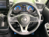 【ステアリングスイッチ】運転中、前方から目線をそらすことなく、オーディオ等の操作が可能な便利機能!安心&快適なドライブを演出してくれます♪