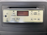 純正のCDオーディオがついております!ラジオ再生、AUX端子接続可能です