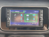 フルセグTV、AM/FMラジオ、AUX、CD再生、Bluetoothハンズフリー/音楽再生・携帯など楽しめます。