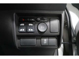 ◆◆両側電動スライドドア!!荷物で手が塞がる時など簡単にドアの開閉が出来ます!何より力いらずで開閉OK!女性やお年寄りにも優しい♪電動機能はOFFにもできますから元気なお子様の駆け出しも安心!