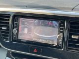 アラウンドビューモニターは4個のカメラを合成してまるで上から撮影した様な駐車場のどの位置にいるかとてもわかり易い機能です