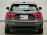 お車をより美しい状態でお乗りいただけるよう、ボディーコーティングも各種取り揃えております!