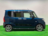 ドアは約90度に開くので荷物も積み込みやすく、乗り降りもしやすい♪ アウトドアで楽しく快適に過ごせる工夫がいっぱいです♪♪