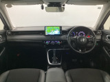 【前方視界】開放的な前方視界!運転がしやすく疲れにくいです♪窓が大きく、見通しがとっても良いおクルマですよ♪