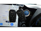 キーを取り出さずにドアを施錠&解錠。クルマの始動も可能です。