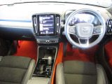 XC40 B4 AWD Rデザイン 4WD 