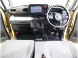 想像以上の広さで、毎日の運転がもっと快適に!みんなくつろげる心地よい室内空間です。