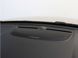 【harman/kardon】世界のオーディオファン垂涎のプレミアムサウンドシステムを搭載。原音に近い音場空間を忠実に再現。乗る人すべてに最良の音響体験を提供します。