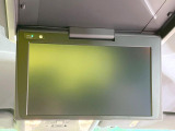 【フリップダウンモニター】大画面モニターで後席でもエンタメをお楽しみいただけます。小さなお子様にも大人気の装備です♪