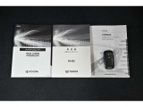保証書・記録簿・取扱説明書と揃っていいます。キーの電池は新品にお取替えしてから納車させて頂きます。