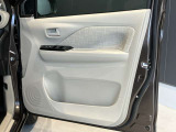 運転席ドアの内張☆パワーウィンドウです♪