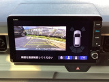 バックモニター付きで、車庫入れやバック時の後方確認をしっかりサポート。モニターに映し出される映像で死角も確認しやすく、狭い場所での駐車や後退時の操作をより安心して行えます。