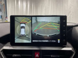 【パノラミックビューモニター】専用のカメラにより、上から見下ろしたような視点で360度クルマの周囲を確認できます☆