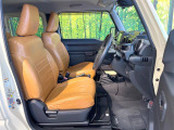 運転席シート廻りは使用感も少なく、良好な状態となっています。丁寧に使われていたことがよくわかりますね。