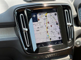 XC40 T4 AWD モメンタム 4WD 本革シート