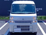 納車以降、お車のメンテナンスは自宅近所の日産サービス拠点にて承ります。専門の教育を受けたサービスフロント&メカニックが無料1ヶ月点検から法定/車検整備、万一の故障・不具合の修理まで全て担当いたします。