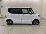 軽自動車、小型車を中心に常時300台展示車を御用意させて頂いております