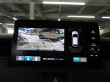 バックカメラの画像です。ガイドラインがスムースな車庫入れをサポートいたします。車庫入れの安心感がアップしますね。