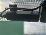 【ドライブレコーダー】映像・音声などの運転中の記録を残します。事故などを起こした起こされた時の証拠になりえますので、もしも時でも安心ですね。