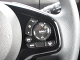 Hondaセンシングの機能のひとつ、アダプティブクルーズコントロール付!アクセルから足を離しても設定したスピードと前車との車間を保ち走行してくれます!車線維持もアシスト☆高速道路で疲労軽減ですね☆