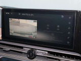 純正ナビは12.3インチの大画面ディスプレイ装備です。