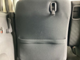 前席背面に、収納ポケットが付いています。