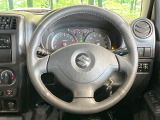 【純正革巻きステアリング】上質な革を使用することで、手にしっかり馴染みとても運転しやすいハンドルです♪