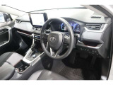 ■見通しのよいすっきりとした視界で、誰でも運転しやすいです。運転のしやすさは疲れにくさにも繋がりますよ♪