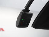 ◆ドライブレコーダー◆映像・音声などを記録する自動車用の装置です。 もしもの事故の際の記録はもちろん、旅行の際の思い出としてドライブの映像を楽しむことができます。