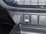 シガーソケット用の充電器が使用可能です!